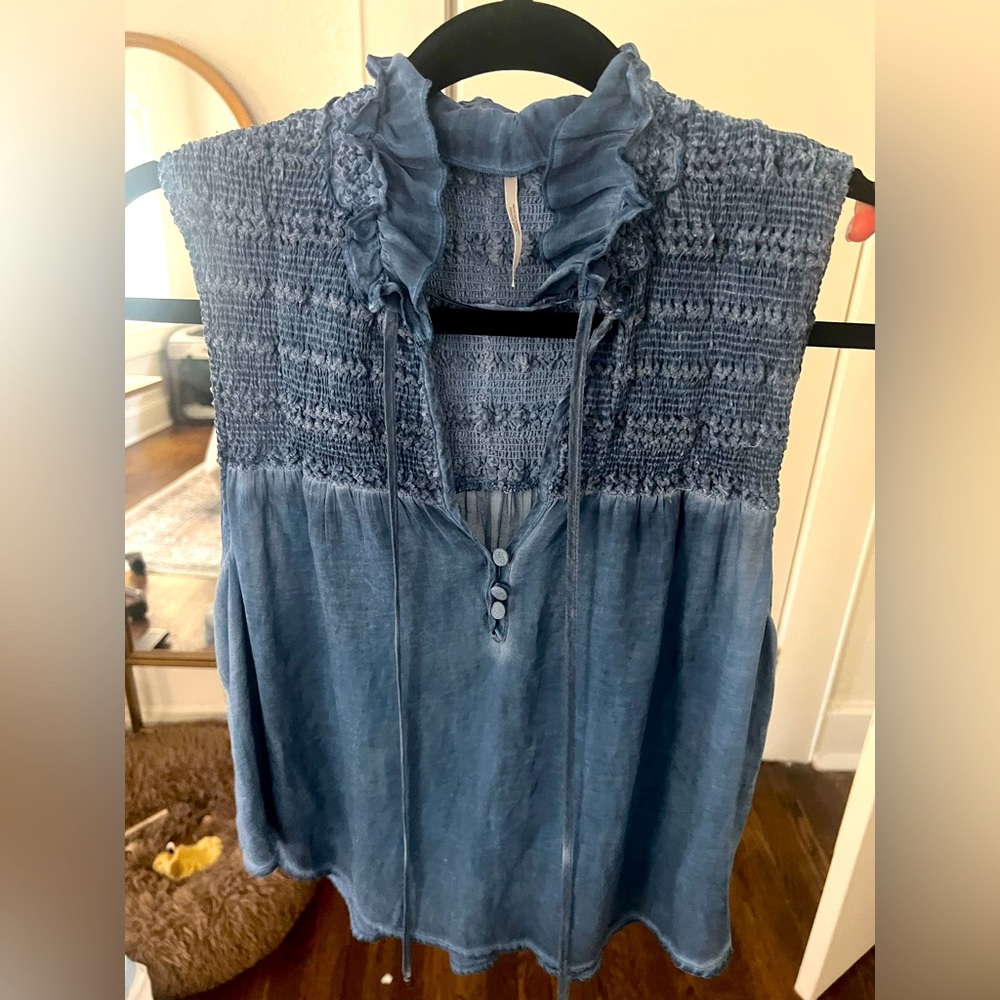 Free People blue sleeveless blouse